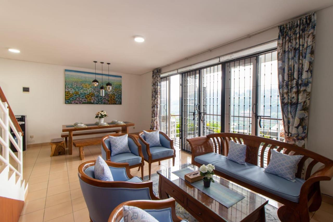 Villa Keluarga Syariah Resor Dago Pakar Bandung - View Bukit Esterno foto
