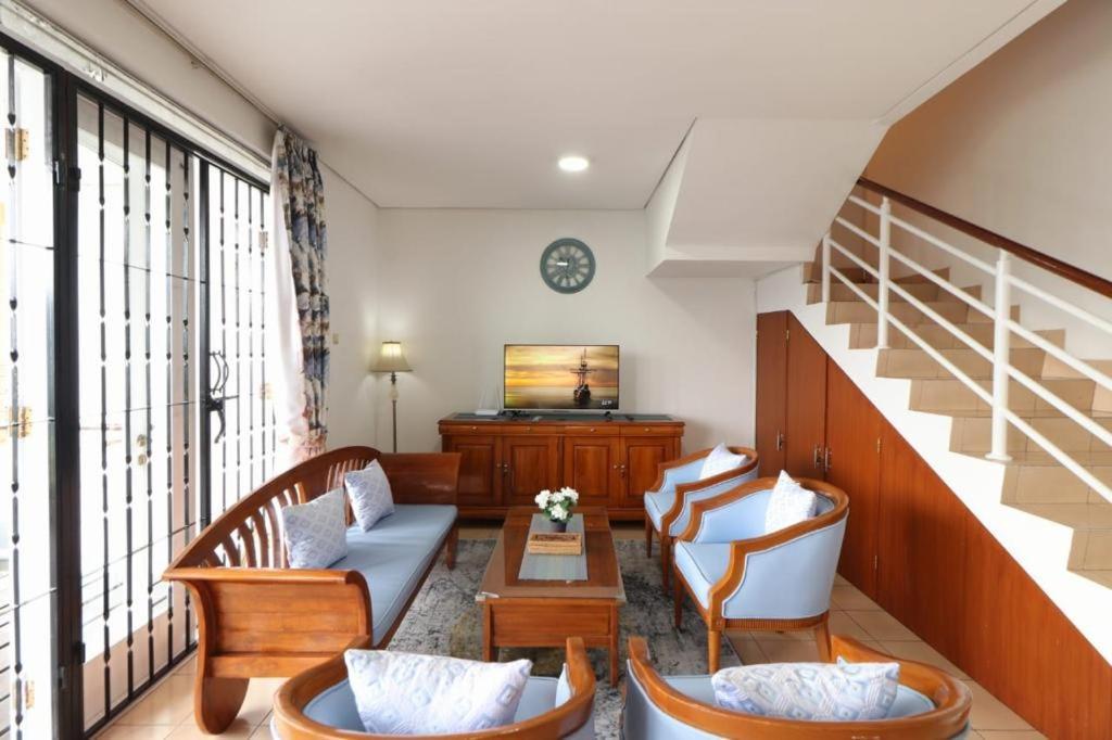 Villa Keluarga Syariah Resor Dago Pakar Bandung - View Bukit Esterno foto